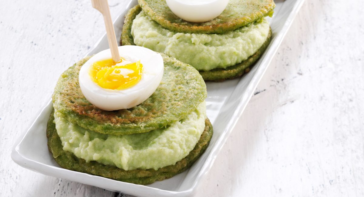 Burgers aux petits pois et à l’œuf onctueux