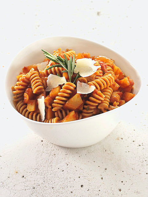 Fusilli complets à l’épeautre en sauce aux cèpes et au topinambour